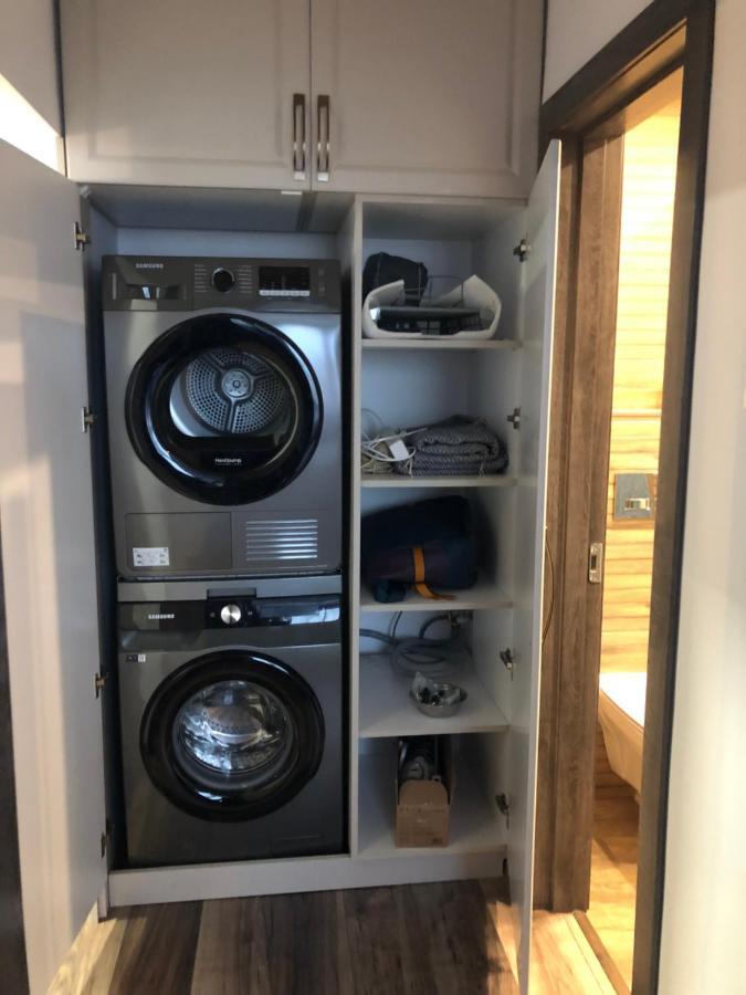 Cityscape Comfort With Key Lockbox Sfantu Gheorghe  Luaran gambar